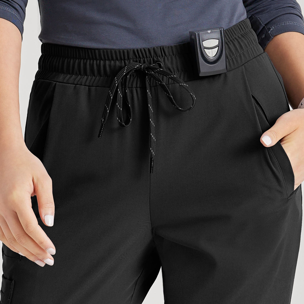 Unify_BUP606_Black_Front_Detail